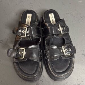 Steve Madden platform black sandals